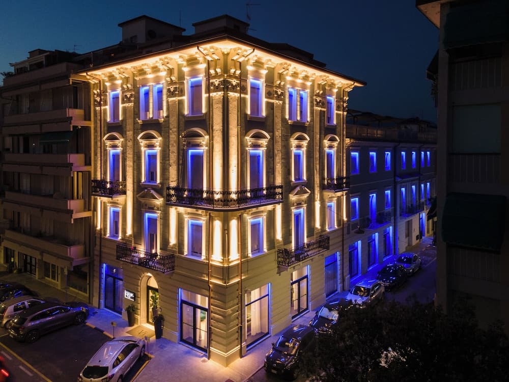 VI SUITES
