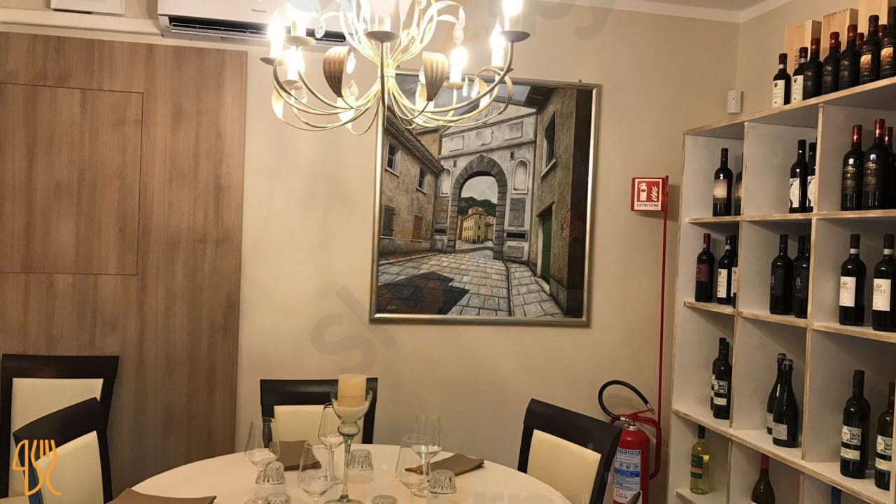 L'Arco Della Martana