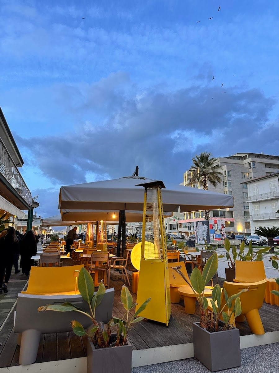 Giallo Viareggio